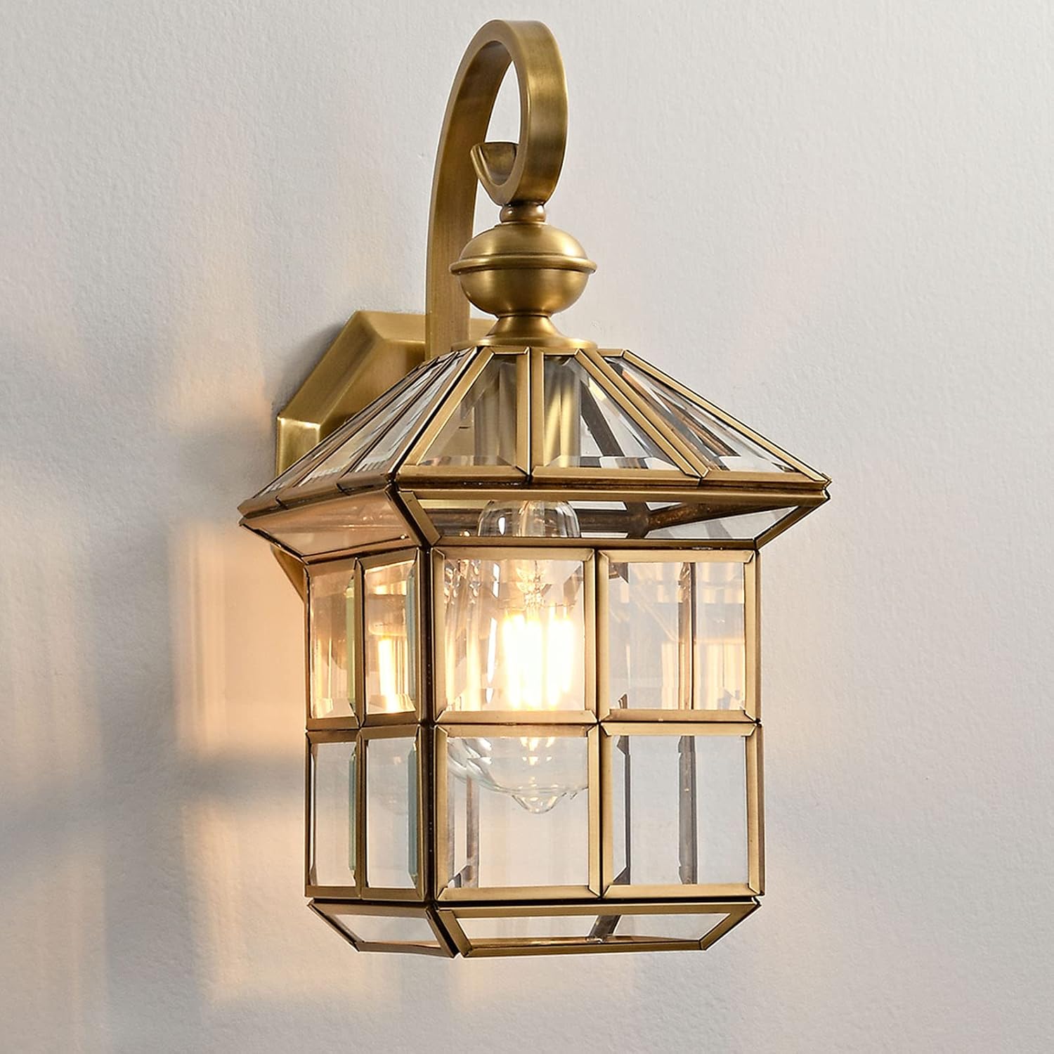 Classic Brass Outdoor Wall Lantern